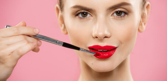 Huda Beauty Wifey Lip Liner