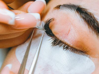 Cluster Lashes: A Beginner’s Guide to DIY Volume